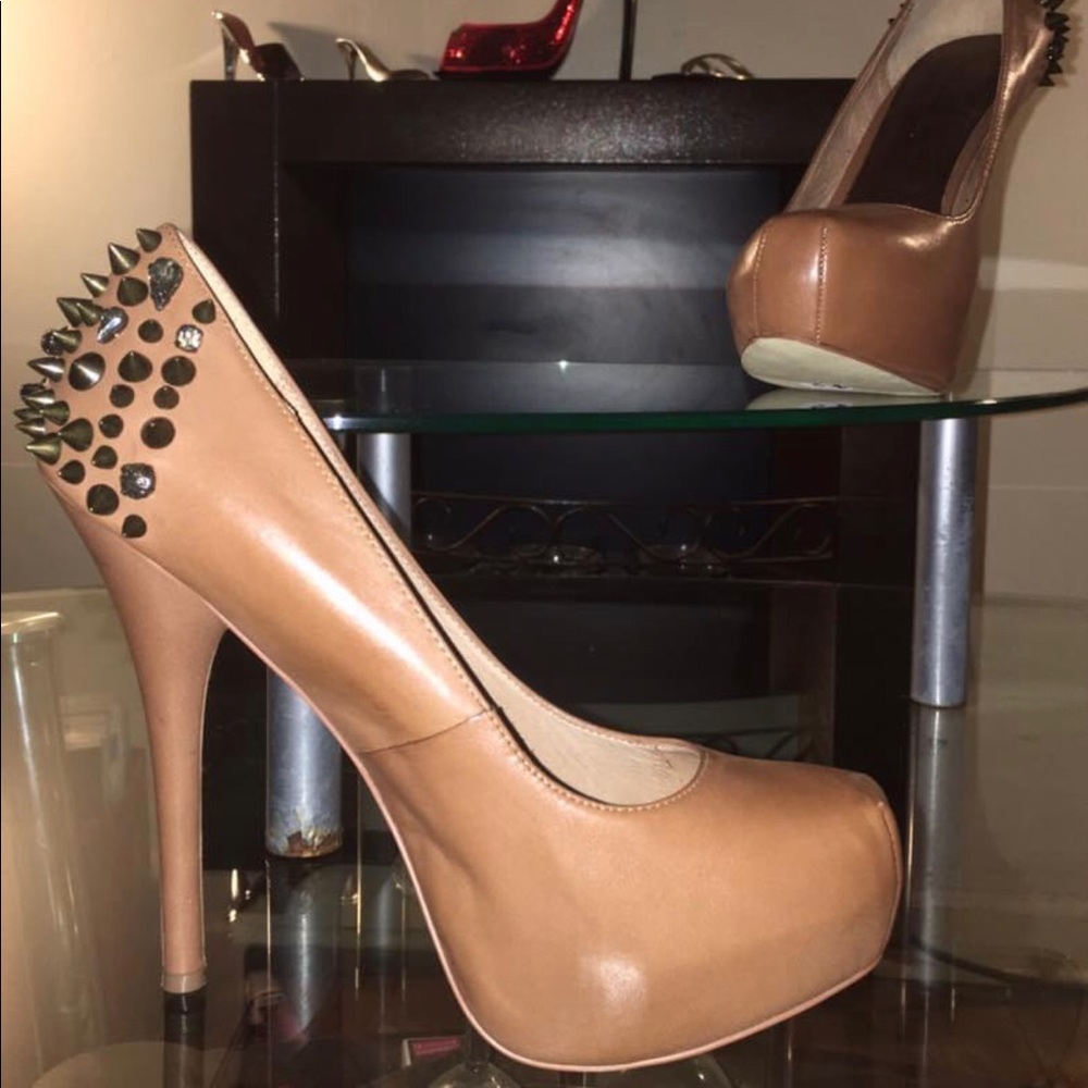 Zigi Shoo Studded Stilettos size 8.5